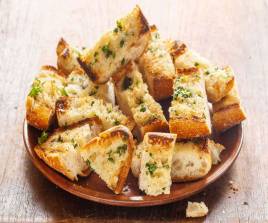 Garlic bread (v)